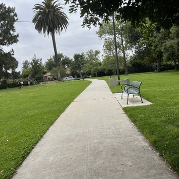Mountain View Park - Center of the park - Parks Near Me - Burbank, California Mountain View Park - Center of the park - Parks Near Me - Burbank, California