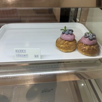 Le Le Choux - Berry Yogurt - Bakeries Near Me - Daly City, California