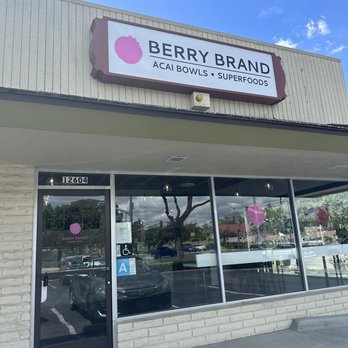 Berry Brand - Outside - Acai Bowls Near Me - Cerritos, California