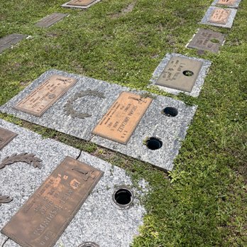 Flagler Memorial Park - missing flower pots - Funeral Services & Cemeteries Near Me - Miami, Florida Flagler Memorial Park - missing flower pots - Funeral Services & Cemeteries Near Me - Miami, Florida
