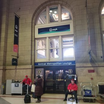 Amtrak Metropolitan Lounge - Entrance from concourse. Amtrak employees in red jackets to assist as needed. - Lounges Near Me - Boston, Massachusetts Amtrak Metropolitan Lounge - Entrance from concourse. Amtrak employees in red jackets to assist as needed. - Lounges Near Me - Boston, Massachusetts