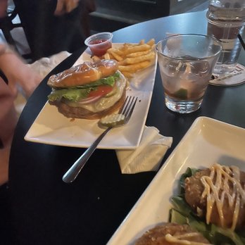 The Phoenix - Cheeseburger, fries and crab cakes - New American Near Me - Kansas City, Missouri