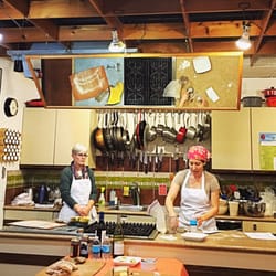 Orange Tree Imports - The mirror above the instructor means you always get an eagle eye view of the action on the counter