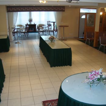 Squamish Funeral Chapel - Our Reception Room. - Funeral Services & Cemeteries Near Me - Garibaldi Highlands, British Columbia Squamish Funeral Chapel - Our Reception Room. - Funeral Services & Cemeteries Near Me - Garibaldi Highlands, British Columbia