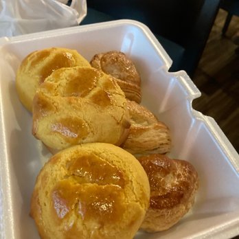 Timwah Dim Sum Restaurant - Left: Pineapple Bun Right: Bake BBQ Pork Bun - Dim Sum Near Me - Jacksonville, Florida Timwah Dim Sum Restaurant - Left: Pineapple Bun Right: Bake BBQ Pork Bun - Dim Sum Near Me - Jacksonville, Florida