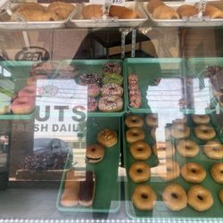 Jerry's Donuts