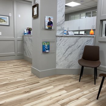 Lan V Pham, MD, PC - Reception area of Lan Pham office - Ophthalmologists Near Me - Yorktown Heights, New York Lan V Pham, MD, PC - Reception area of Lan Pham office - Ophthalmologists Near Me - Yorktown Heights, New York