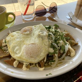 Tata's Cafe - Chiliquiles with green sauce - Breakfast & Brunch Near Me - Hawthorne, California Tata's Cafe - Chiliquiles with green sauce - Breakfast & Brunch Near Me - Hawthorne, California