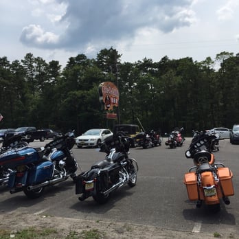 Pic-A-Lilli Inn - Awesome spot for live music and outside bar. - American Near Me - Shamong, New Jersey