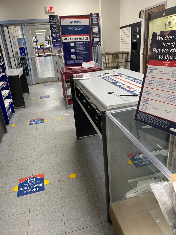 US POST OFFICE Updated October 2024 17 Reviews 7420 Troost Ave