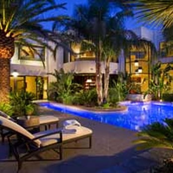 Gramly Construction - the pool at night - General Contractors Near Me - Las Vegas, Nevada Gramly Construction - the pool at night - General Contractors Near Me - Las Vegas, Nevada