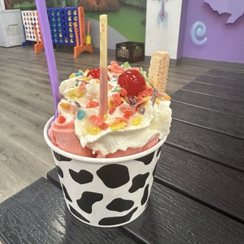 Below Zero Degrees - Cherry - Ice Cream & Frozen Yogurt Near Me - Rkwy Boro, New Jersey