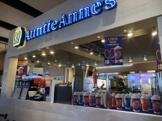 Auntie Anne's by null