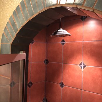 El Oso Flojo Lodge - Shower - Hotels Near Me - Balmorhea, Texas