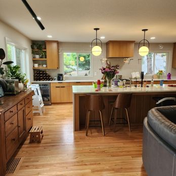 Robb Co - large island with waterfall quartz countertop - General Contractors Near Me - Portland, Oregon Robb Co - large island with waterfall quartz countertop - General Contractors Near Me - Portland, Oregon