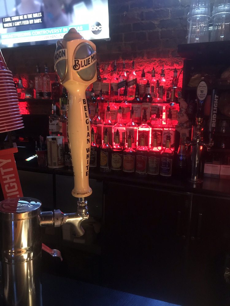 TWO DOORS DOWN 37 Photos Music Venues 118 E Broadway Ave