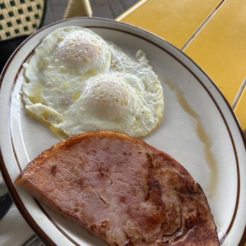 Le Roy's Restaurant - Hamsteak and eggs over easy - Diners Near Me - Monrovia, California