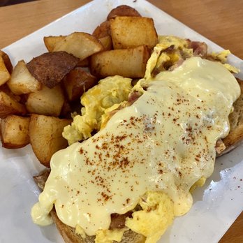 The Bryant Corner Cafe & Bakery - Bakeries Near Me - Seattle, Washington