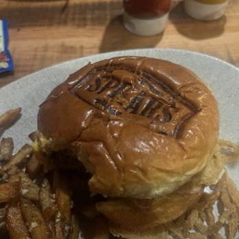 Spears Bourbon Burgers Beer - Spears burger- infused with bone marrow - New American Near Me - Wheeling, Illinois