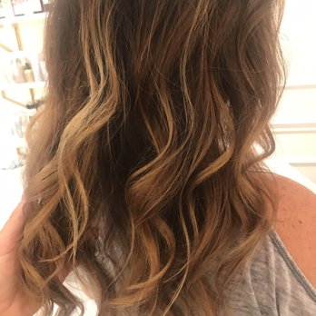 Capsyl Salon - Hair Salons Near Me - Del Mar, California