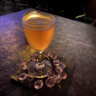 Willis Show Bar by null