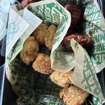Wingstop - 10 Boneless lemon pepper wings. 5 honey bbq wings - Chicken Wings Near Me - Port Isabel, Texas