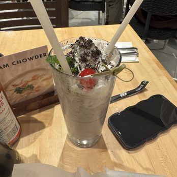 Liliha Bakery - Oreo milkshake - Bakeries Near Me - Honolulu, Hawaii Liliha Bakery - Oreo milkshake - Bakeries Near Me - Honolulu, Hawaii