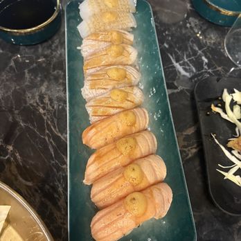 Daimanya - Torched salmon and torched yellowtail nigiri - Japanese Near Me - Richmond, British Columbia