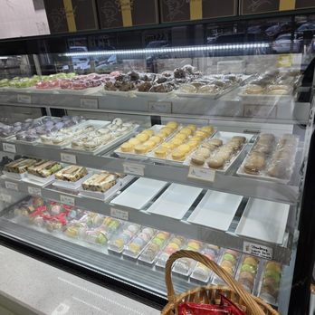 Vincent Bakery Cafe - Biscuit - Desserts Near Me - Alpharetta, Georgia