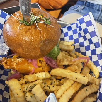 Berkeley Social Club - CK Burger - Breakfast & Brunch Near Me - Berkeley, California