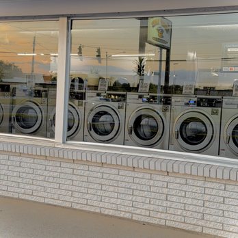 The Laundry Basket - Speed Queen Storefront - Laundromat Near Me - Bowling Green, Kentucky The Laundry Basket - Speed Queen Storefront - Laundromat Near Me - Bowling Green, Kentucky