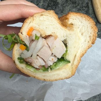 Vien Dong - Cross section of the banh mi heo quay - Vietnamese Near Me - San Jose, California