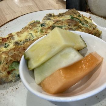 El Catracho - Omelette and fruit - Honduran Near Me - Detroit, Michigan El Catracho - Omelette and fruit - Honduran Near Me - Detroit, Michigan