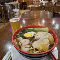 Restaurant Tokyoto Sushi & Bar - Pork and shrimp ramen and Austral beer.