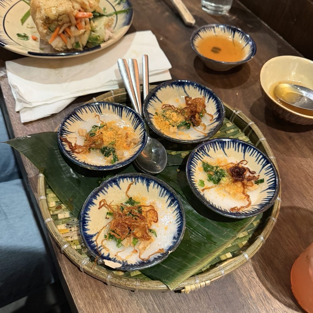 Banh Anh Em - Vietnamese Near Me - New York, New York