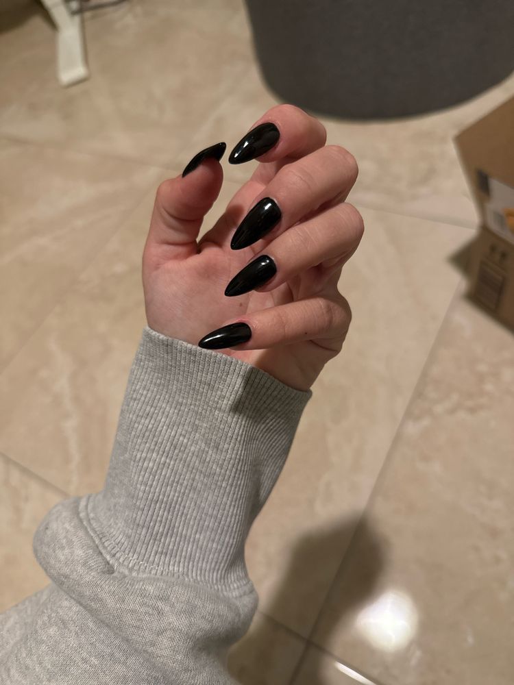 Tippy Toes Nails & Spa Logo