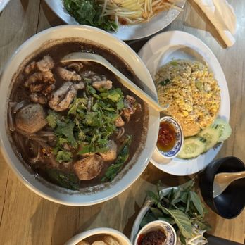 Thai Lada - P5. Boat Noodles, P1. Crab Fried Rice, Papaya Salad - Thai Near Me - Austin, Texas