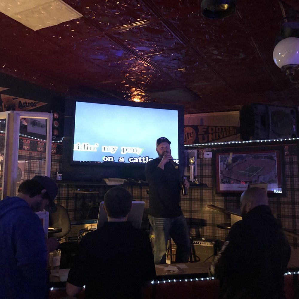 Full House - Karaoke on Friday and Saturday nights - Bars Near Me - Omaha, Nebraska Full House - Karaoke on Friday and Saturday nights - Bars Near Me - Omaha, Nebraska