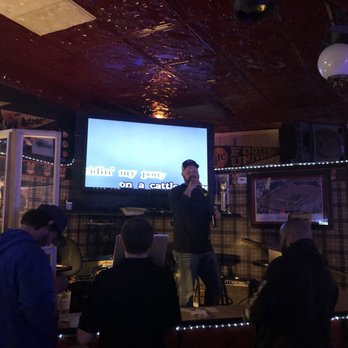 Full House - Karaoke on Friday and Saturday nights - Bars Near Me - Omaha, Nebraska