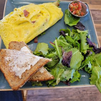 First Watch - Bacado omelet - Breakfast & Brunch Near Me - Suffolk, Virginia