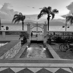 Villa 1927 Art Hotel - Back exit to the Malecón