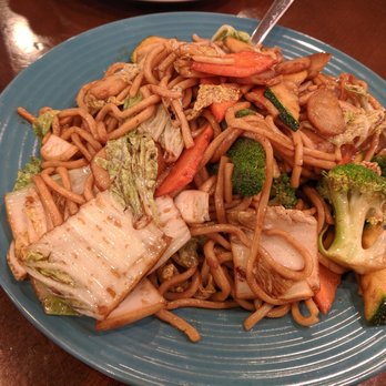 Queen House - Vegetarian chow mein - Chinese Near Me - Mountain View, California Queen House - Vegetarian chow mein - Chinese Near Me - Mountain View, California