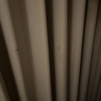 Lighthouse Lodge & Cottages - filthy curtains - Hotels Near Me - Pacific Grove, California