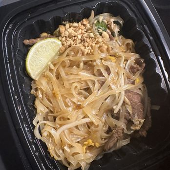Pad Thai Cuisine - Beef Pad Thai - Thai Near Me - Denver, Colorado Pad Thai Cuisine - Beef Pad Thai - Thai Near Me - Denver, Colorado