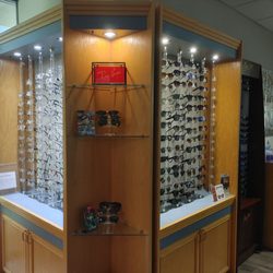 Cecille G Taylor, MD - Lots of Ray-Ban