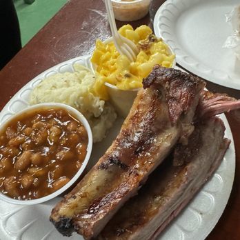 Peebles Bar B Que - Half the sampler plate - Barbeque Near Me - Auburndale, Florida