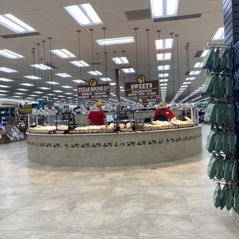 Buc-ee's - Lots of fudge and sweets being made. - Gas Stations Near Me - Calhoun, Georgia