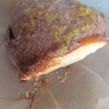 Stonefruit Espresso + Kitchen - Lemon grapefruit bundt cake - Cafes Near Me - Brooklyn, New York Stonefruit Espresso + Kitchen - Lemon grapefruit bundt cake - Cafes Near Me - Brooklyn, New York