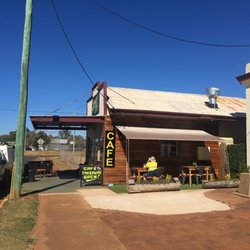 Wooroolin Cafe - Outside seating