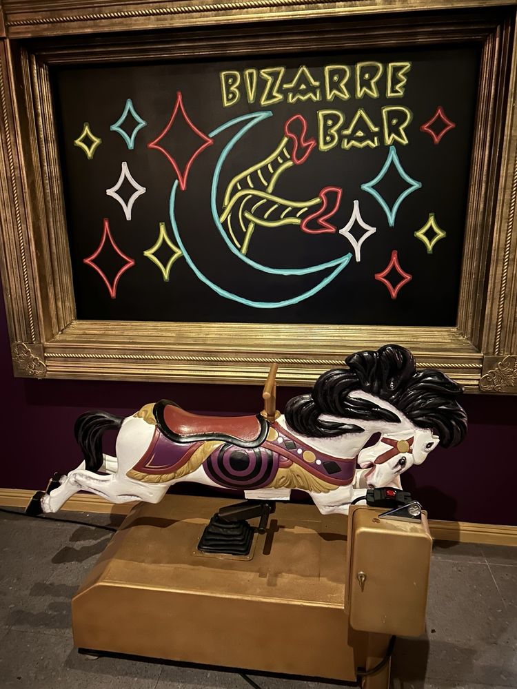 Bizarre Bar